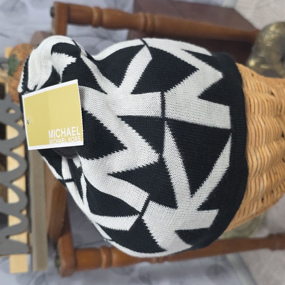 Michael Kors Black & White Logo Knit Beanie - Picture 10 of 12